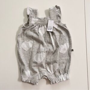 New Baby Gap Hearts Romper. 0-3 months